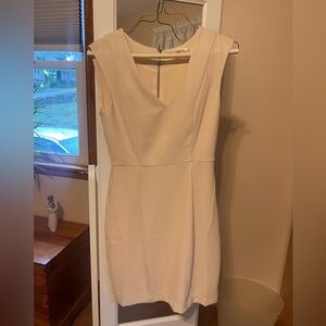 NWT Pale Pink V Neck Dress 🎀
